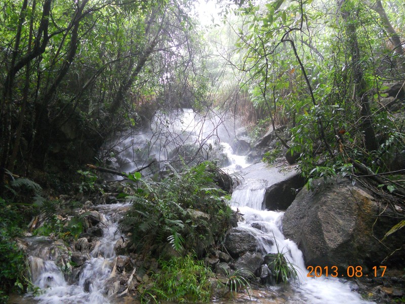 台风过后继续溯溪源