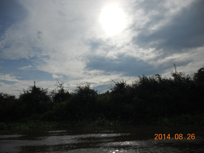 洞里萨湖水上村